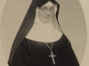 Regintrudis Sauter, die erste Ãbtissin von Neu-St.-Hildegard. Sie wurde im Jahre 1908 zur Ãbtissin ernannt und fÃ¼hrte den Konvent durch die Wirren der Kriegszeit bis in das Jahr 1955 hinein.